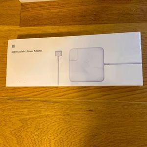 NWOT genuine Apple mag safe 2 power adapter